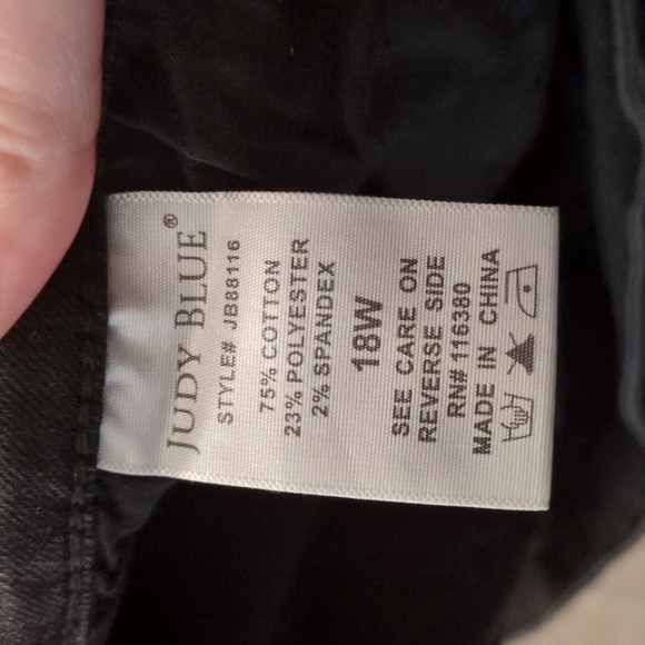 Judy Blue Grayish Black Super Flare Jeans Size 18W - Picture 4 of 5